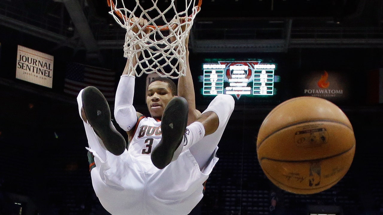Bucks surge into All-Star break with noteworthy win